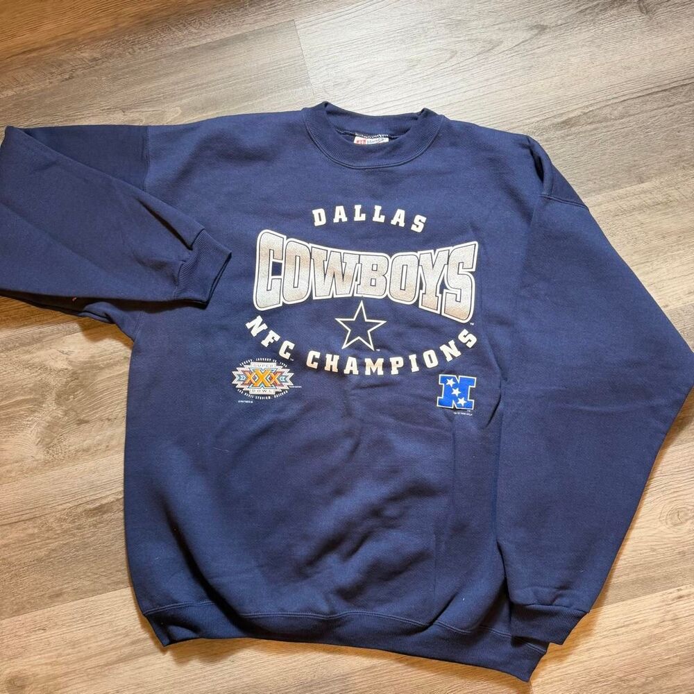 Hanes Men's Navy and Blue Sweatshirt